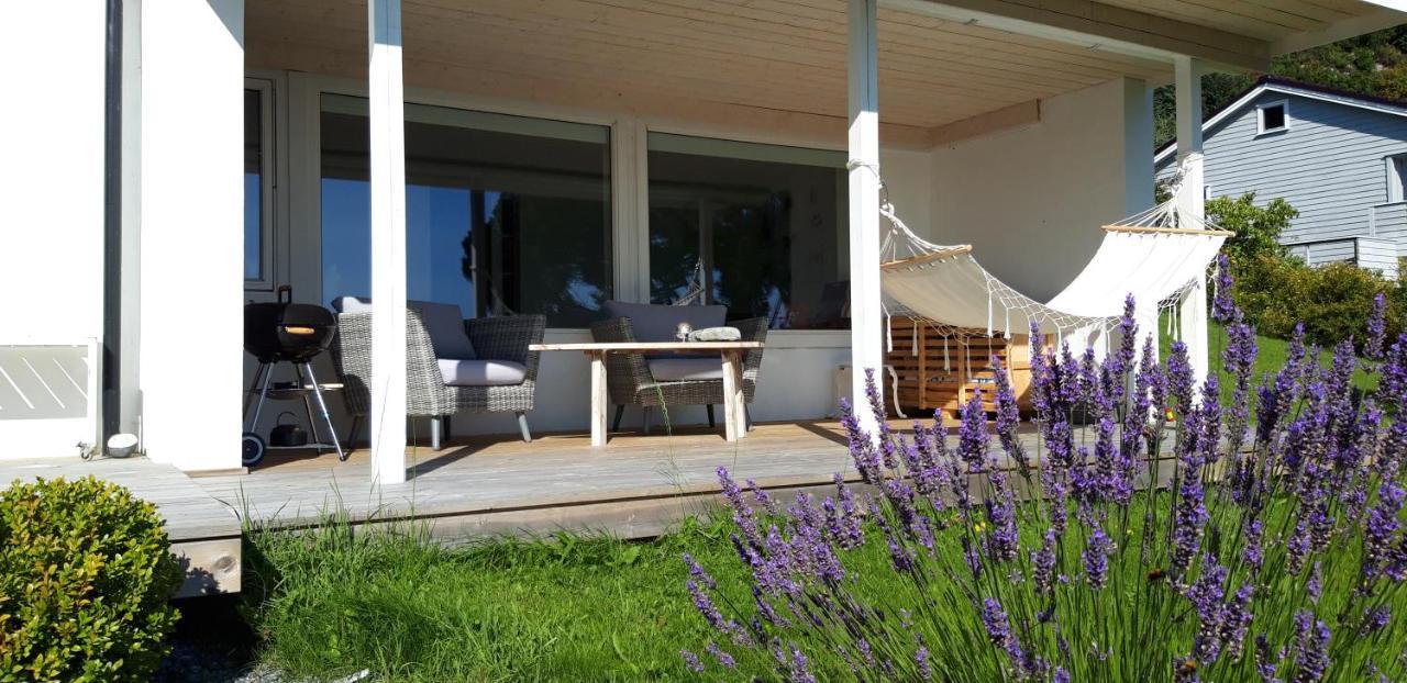 Relaxing Place On Godoya Bagian luar foto